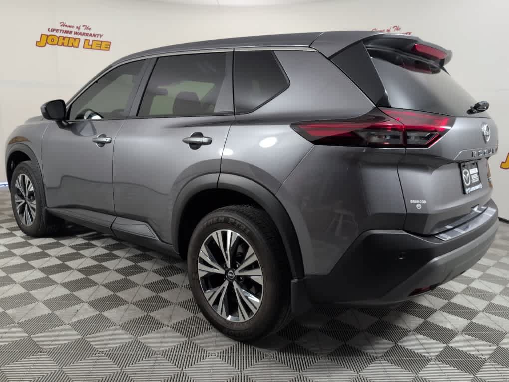 Used 2023 Nissan Rogue SV FWD image 3