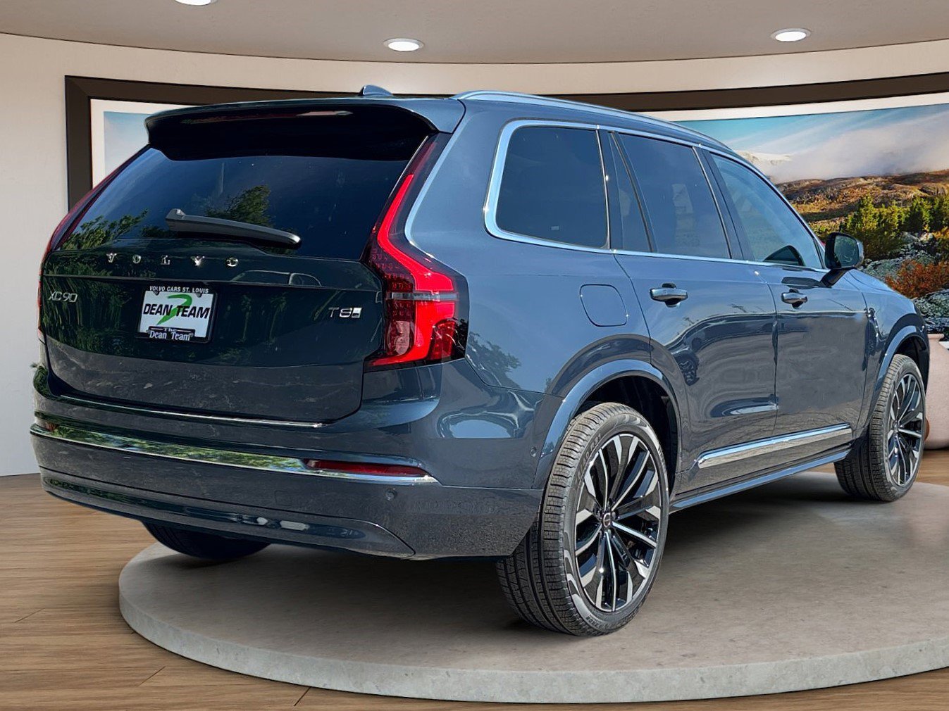 New 2026 Volvo XC90 T8 Plus w/ Protection Package Premier AWD/4WD image 6