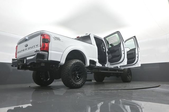 New 2026 Ford F250 Lariat w/ Lariat Ultimate Package image 38