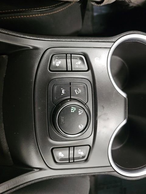 Used 2020 GMC Terrain SLT AWD/4WD image 23