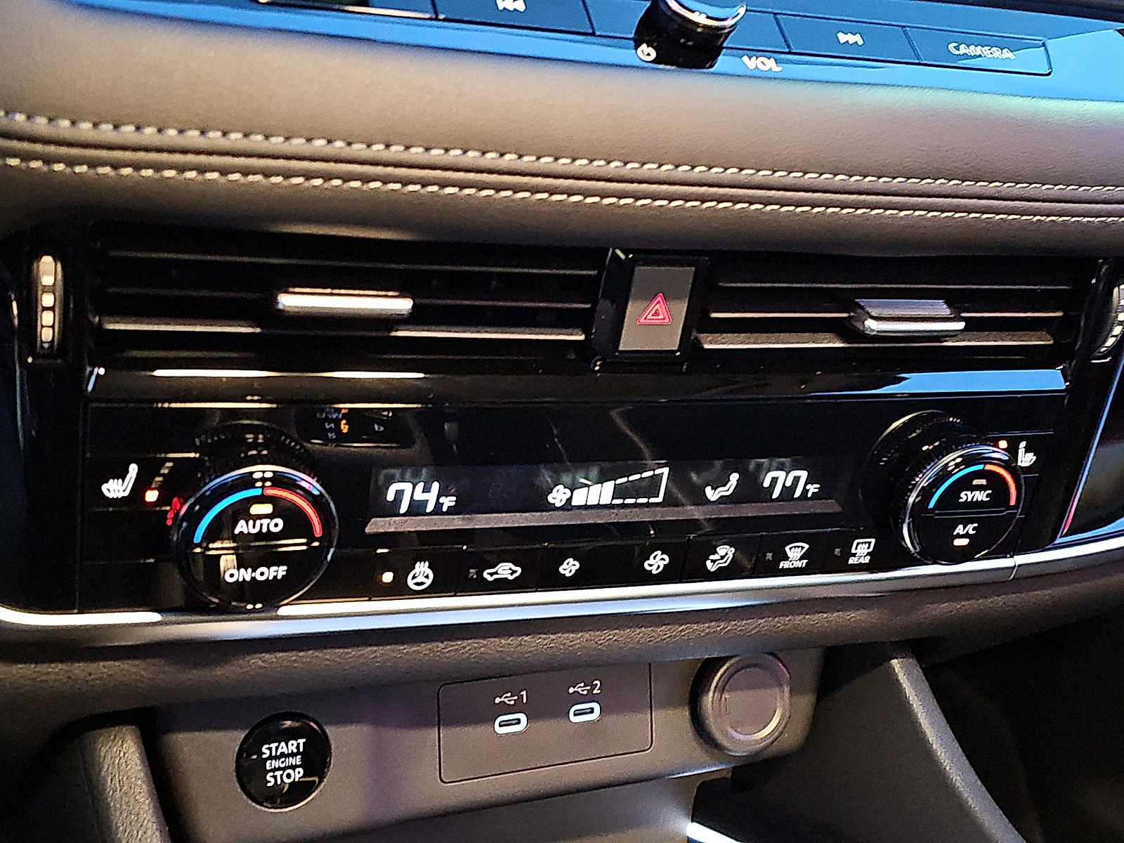 Used 2025 Nissan Rogue SL image 16