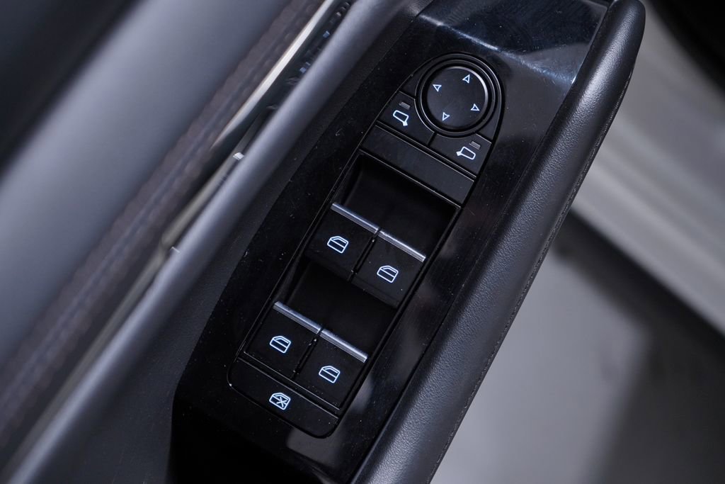 Used 2023 MAZDA MAZDA3 s image 17