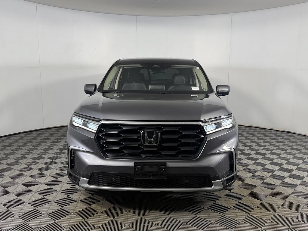 Used 2025 Honda Pilot EX-L image 4