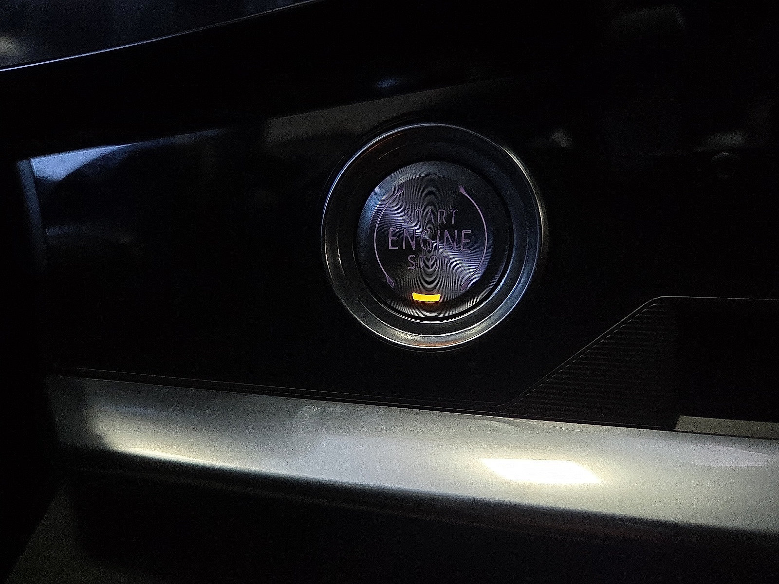 Used 2023 Chevrolet Corvette Stingray Premium Conv w/ Battery Protection Package RWD image 21
