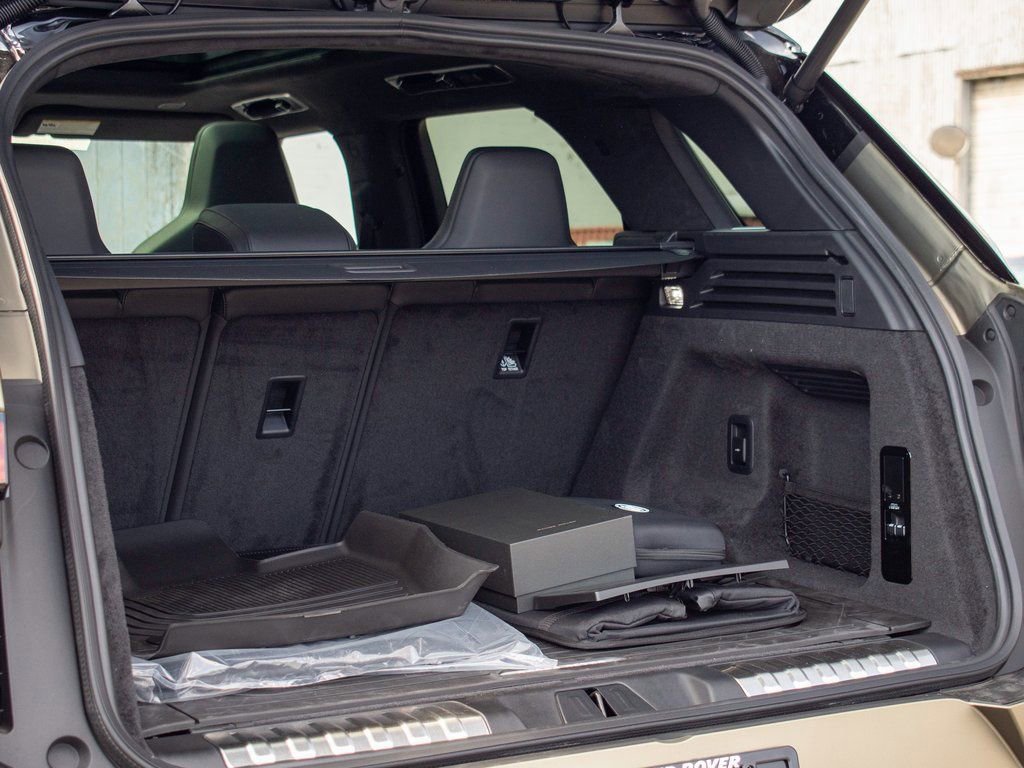 New 2024 Land Rover Range Rover Sport SV Edition One Carbon Bronze image 23