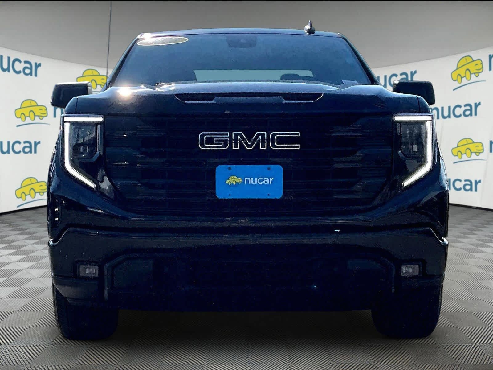 Used 2023 GMC Sierra 1500 Elevation w/ LPO, Elevation Black Package AWD/4WD image 2