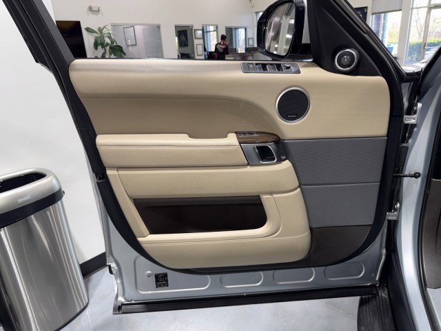 Used 2016 Land Rover Range Rover Sport HSE image 44