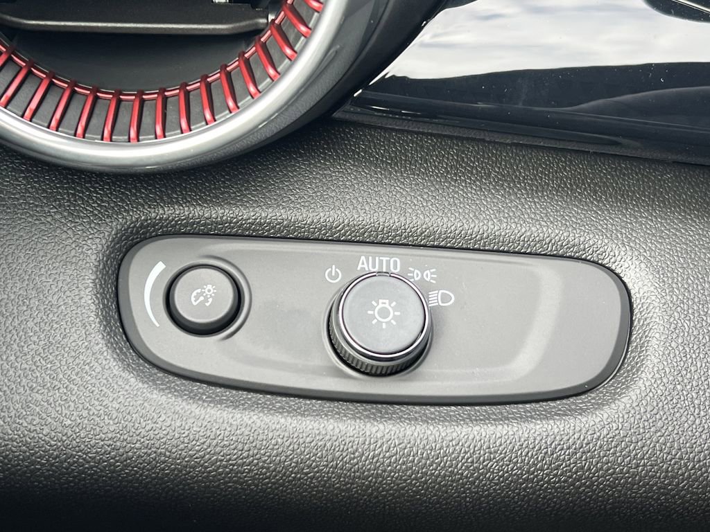 New 2026 Chevrolet Trax RS w/ Sunroof Package image 11