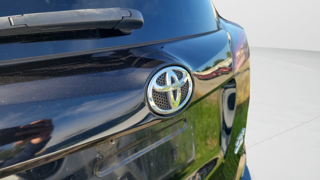 Used 2017 Toyota RAV4 XLE AWD/4WD image 10