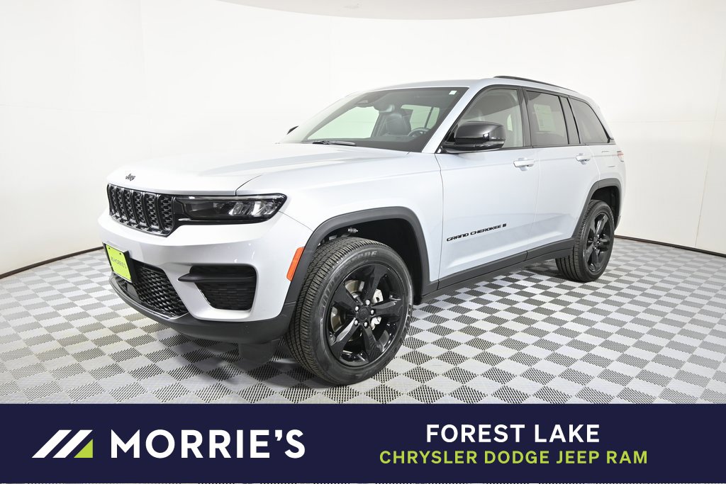 Used 2023 Jeep Grand Cherokee Altitude