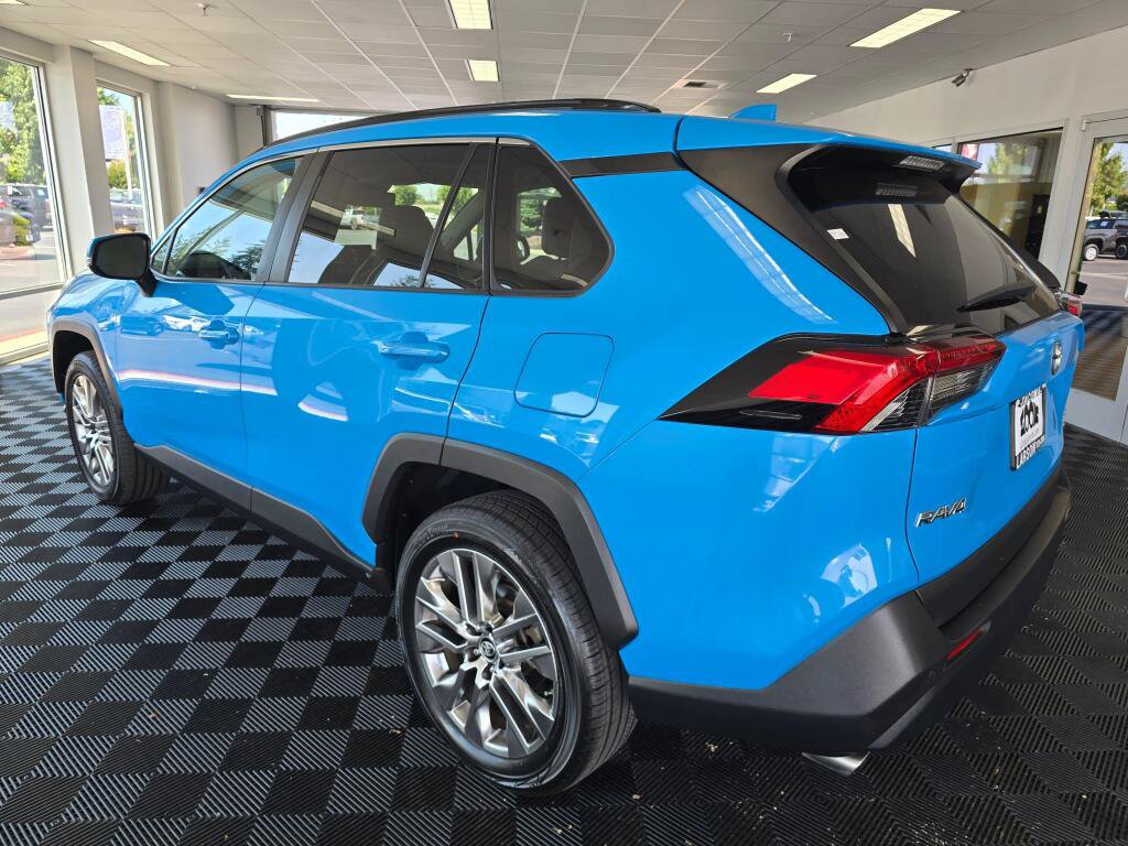Used 2019 Toyota RAV4 XLE Premium AWD/4WD image 5