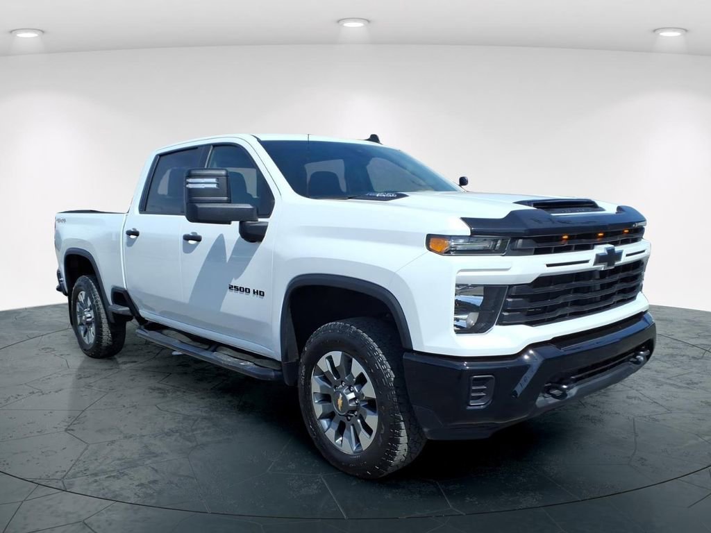Used 2024 Chevrolet Silverado 2500 Custom w/ Custom Convenience Package image 1