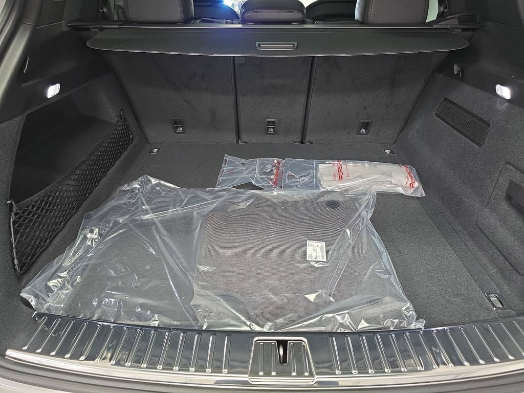 New 2026 Porsche Cayenne S AWD/4WD image 30