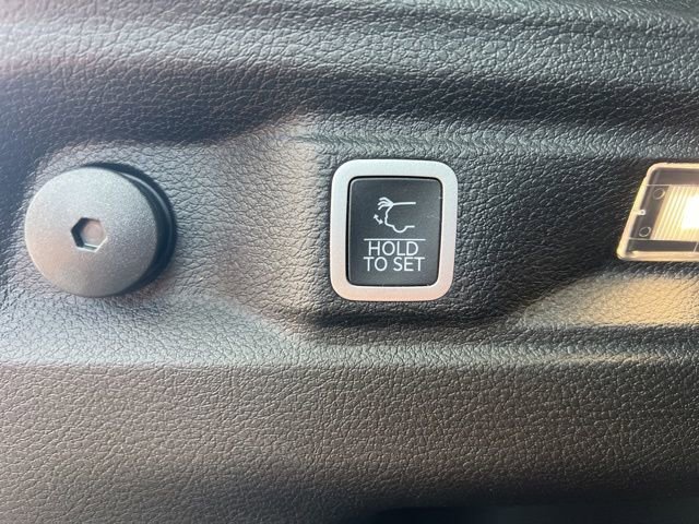 Used 2025 Jeep Grand Cherokee L Altitude AWD/4WD image 25