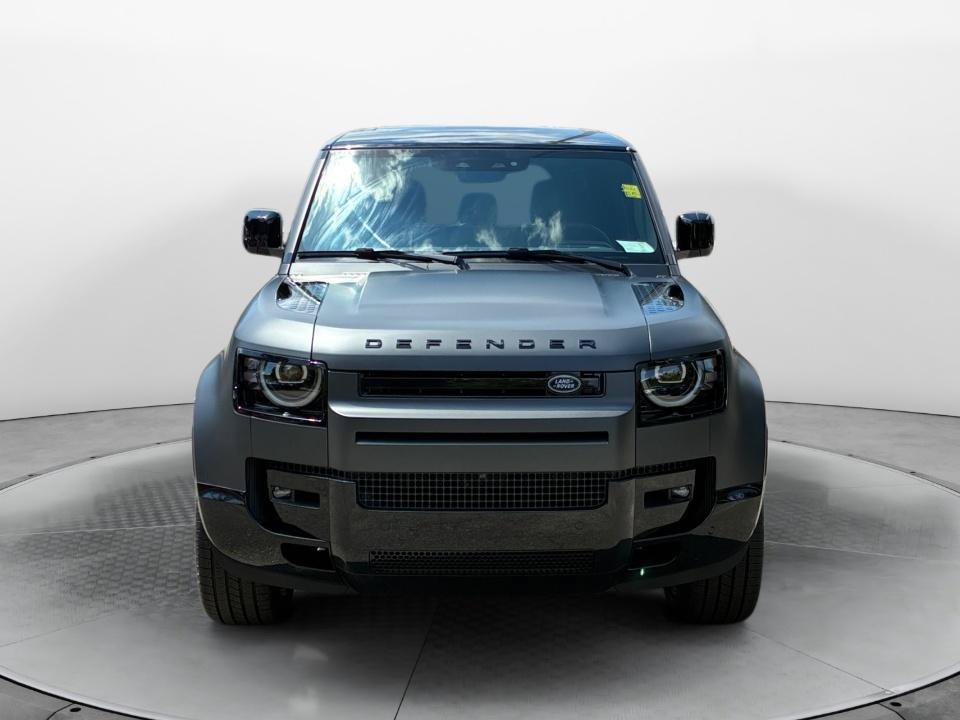 New 2026 Land Rover Defender 110 X-Dynamic SE AWD/4WD image 2