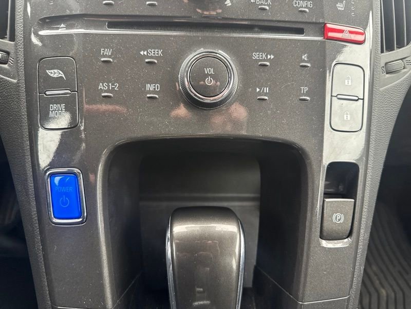Used 2014 Chevrolet Volt FWD image 16