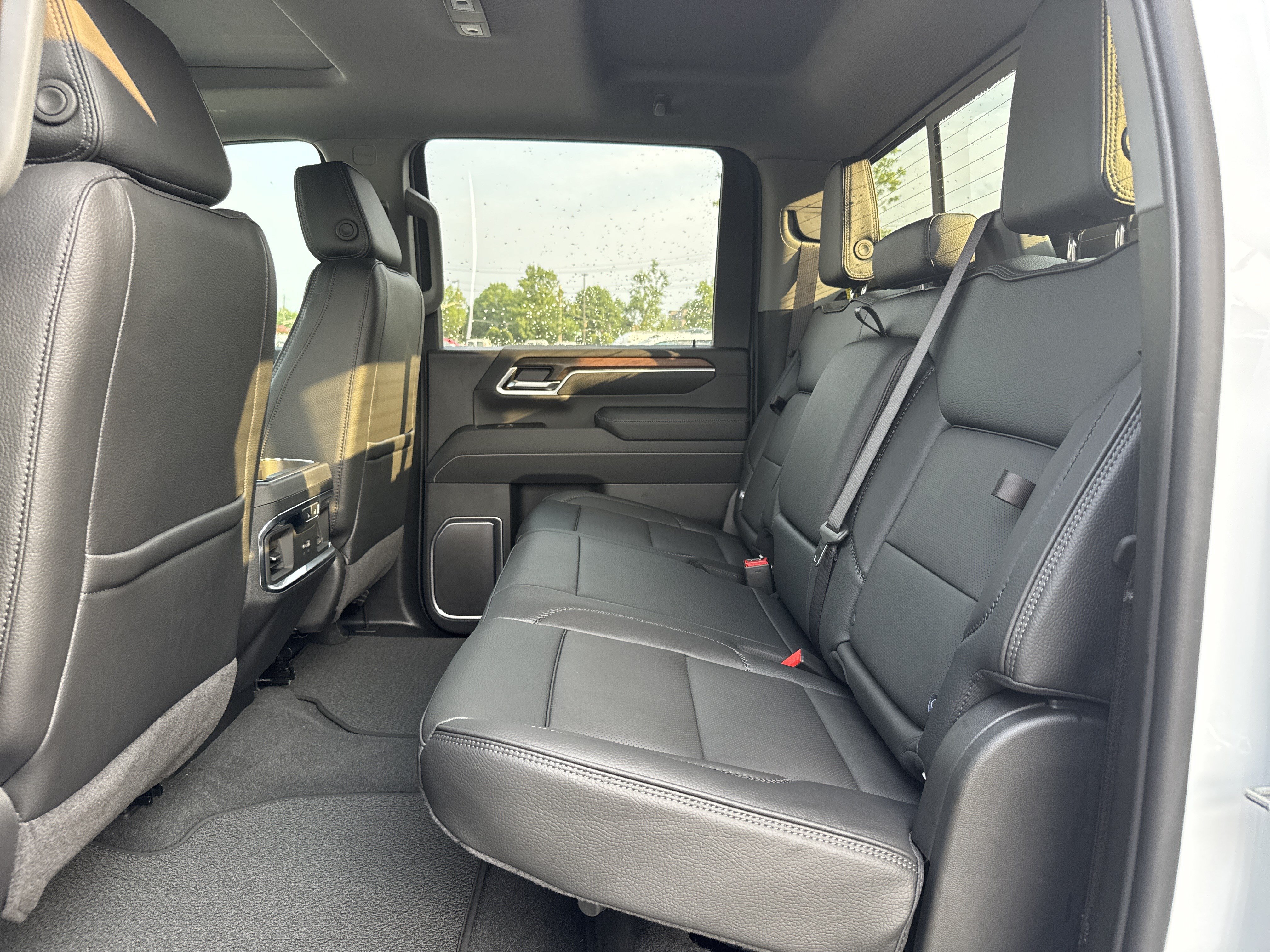 New 2026 GMC Sierra 2500 Denali w/ Denali Reserve Package AWD/4WD image 32