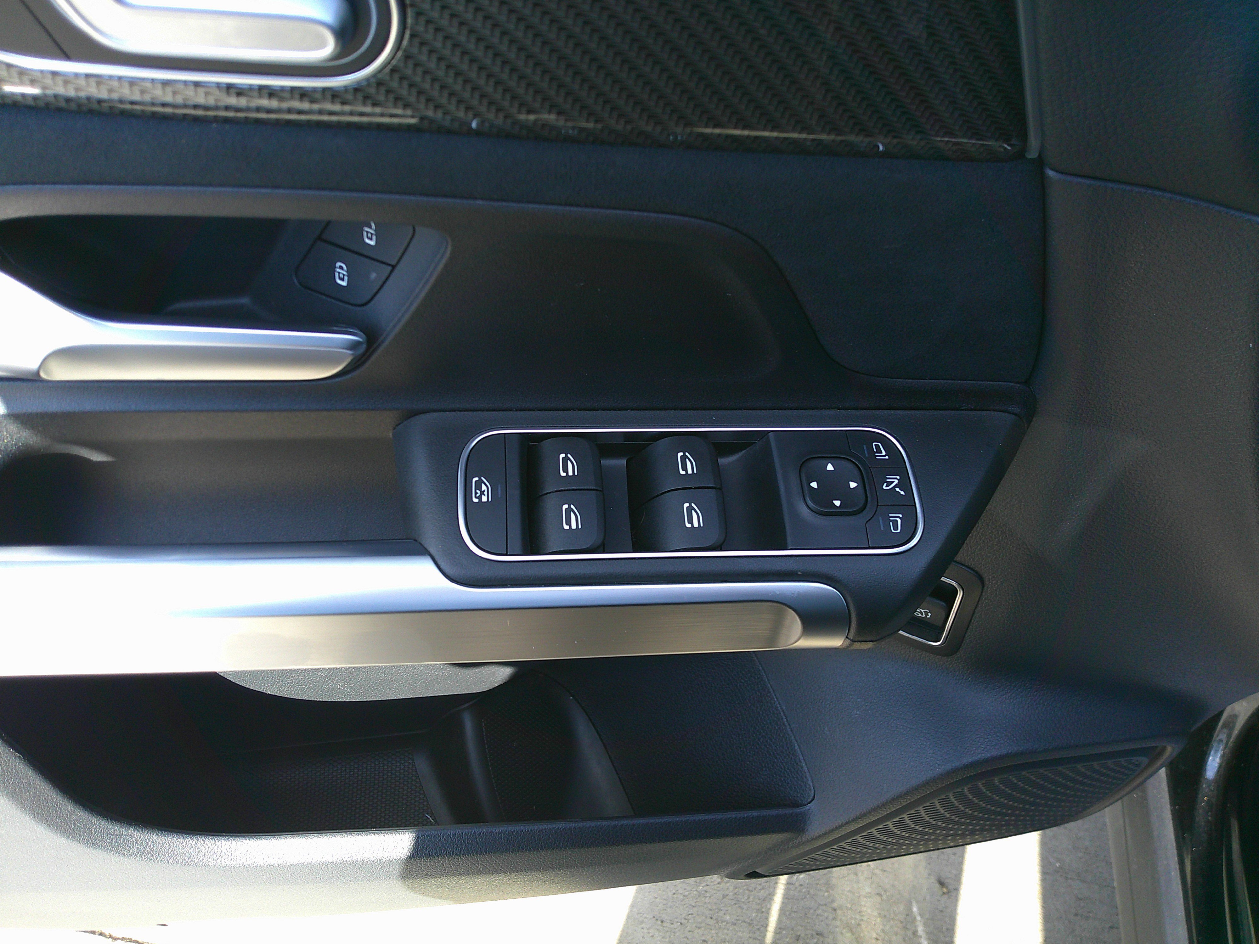 Used 2023 Mercedes-Benz GLB 250 image 15