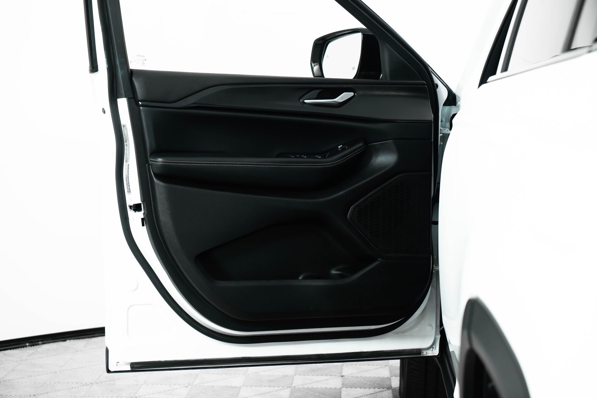 Used 2024 Jeep Grand Cherokee L Altitude image 13