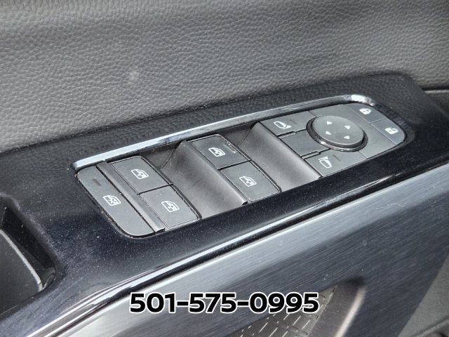 Used 2025 Nissan Pathfinder SL AWD/4WD image 34