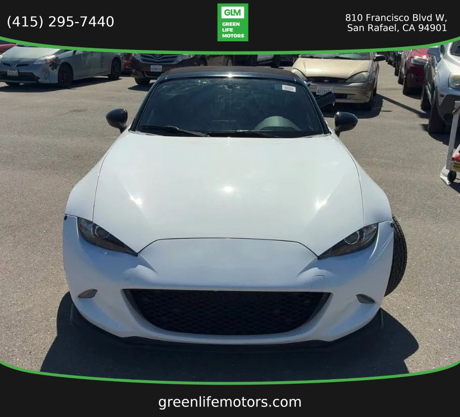 Used 2017 MAZDA MX-5 Miata Club RWD image 2