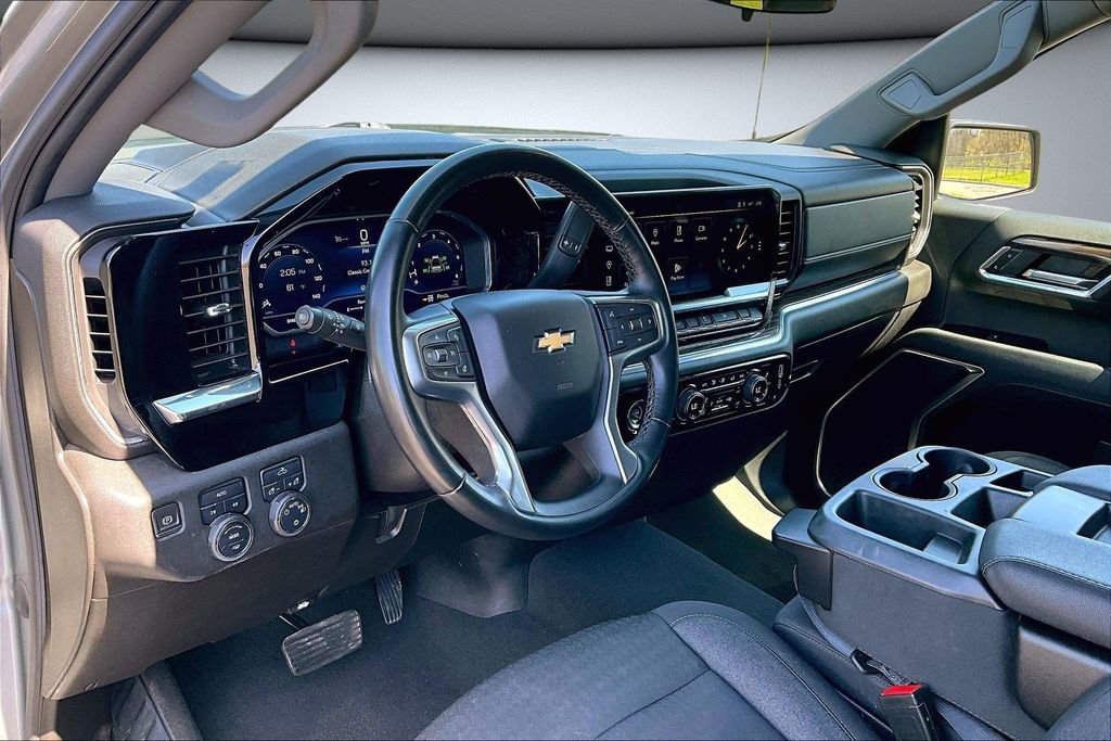 Used 2023 Chevrolet Silverado 1500 LT w/ Protection Package AWD/4WD image 18