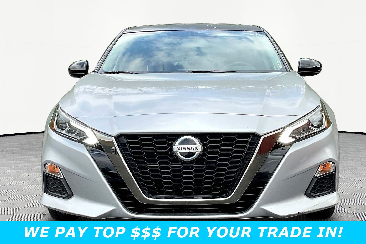 Used 2019 Nissan Altima 2.5 SR w/ SR Premium Package image 2