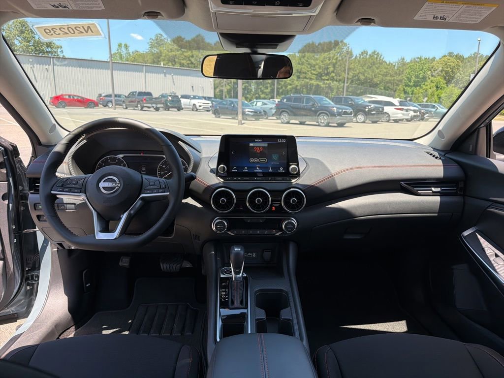 Certified 2025 Nissan Sentra SR w/ Midnight Edition FWD image 8