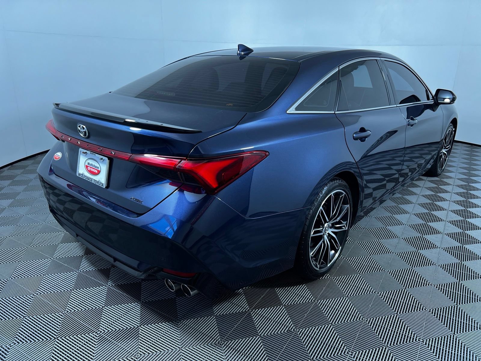 Used 2019 Toyota Avalon XSE FWD image 6