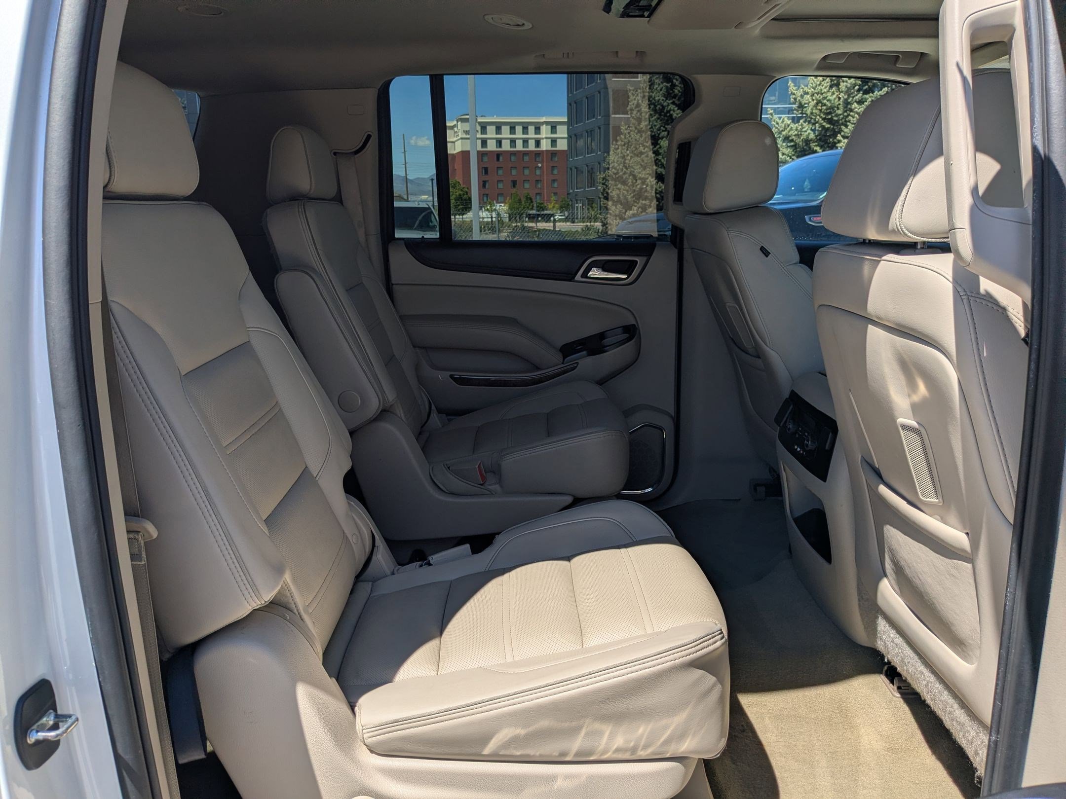 Used 2016 GMC Yukon XL Denali w/ Open Road Package AWD/4WD image 26