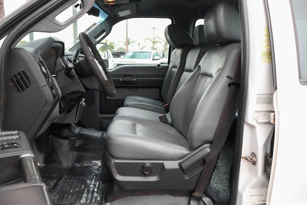 Used 2011 Ford F550 4x4 Crew Cab Super Duty w/ Payload Upgrade Pkg image 15
