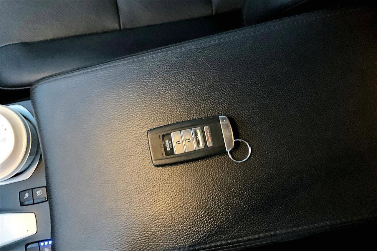 Used 2018 Acura RDX AWD w/ Advance Package image 34