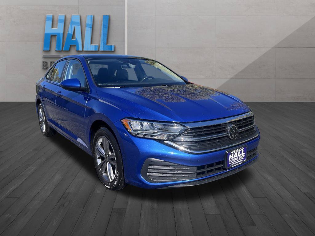 Certified 2024 Volkswagen Jetta SE w/ Panoramic Sunroof Package FWD image 8