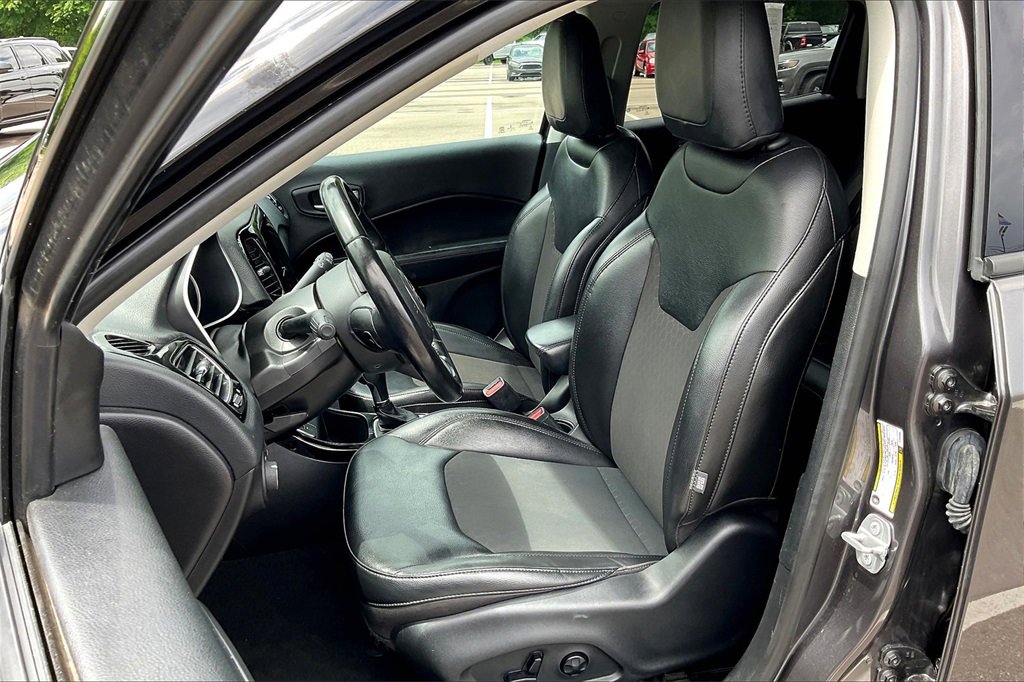 Used 2020 Jeep Compass Altitude image 24