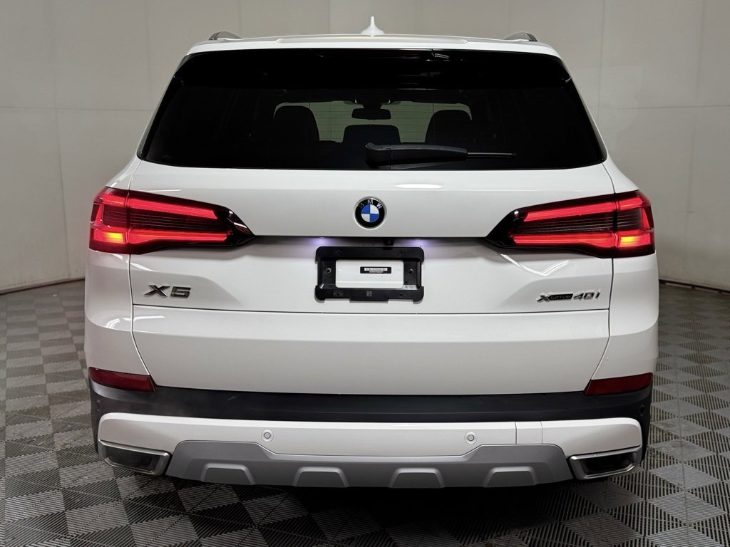 Used 2022 BMW X5 xDrive40i w/ Premium Package image 5