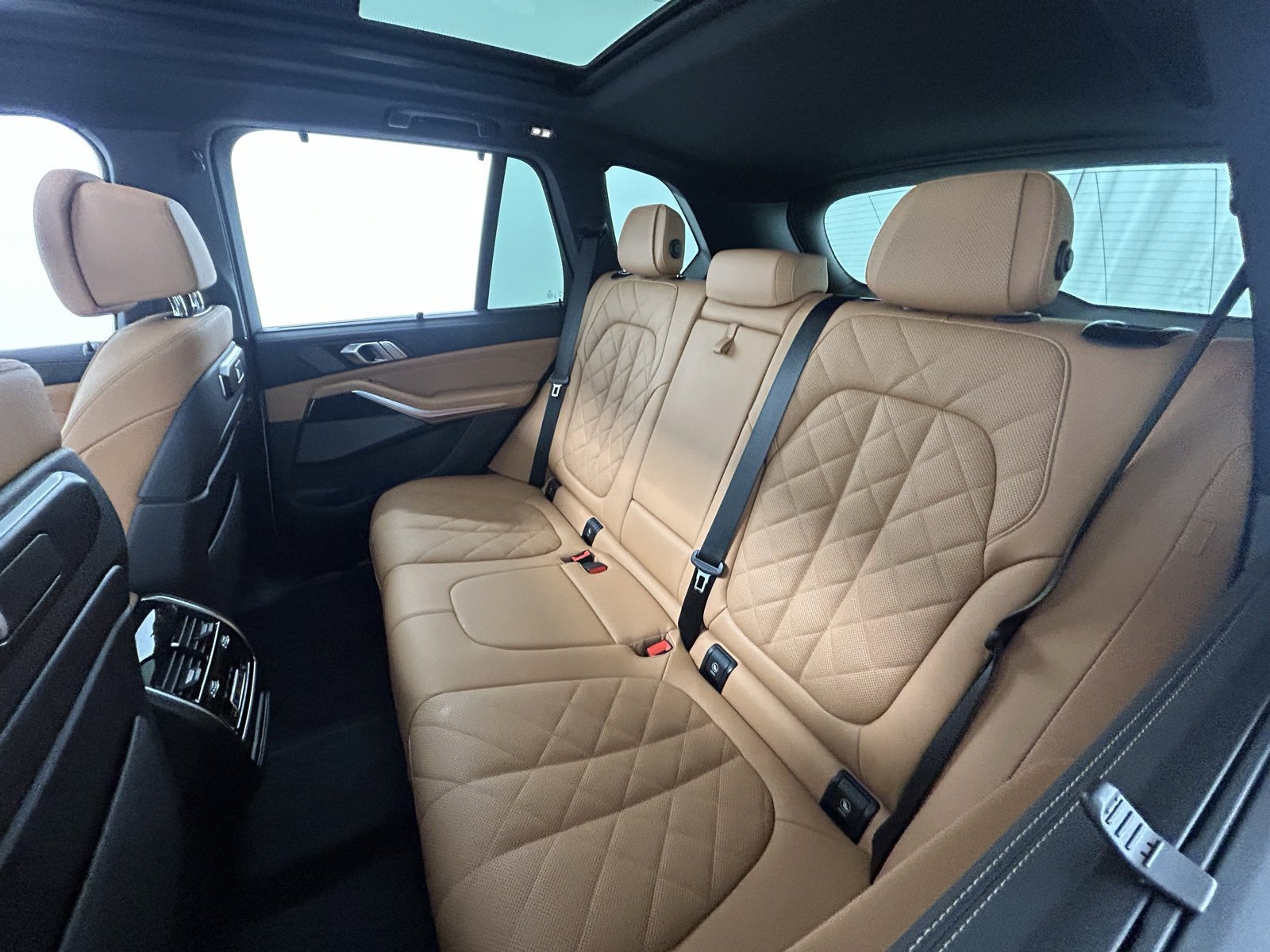 Used 2025 BMW X5 M60i image 33