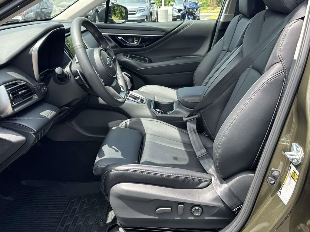 Used 2025 Subaru Outback Limited w/ Popular Package #2 AWD/4WD image 4