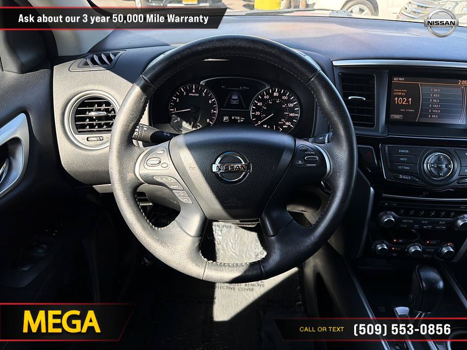 Used 2015 Nissan Pathfinder SV FWD image 21