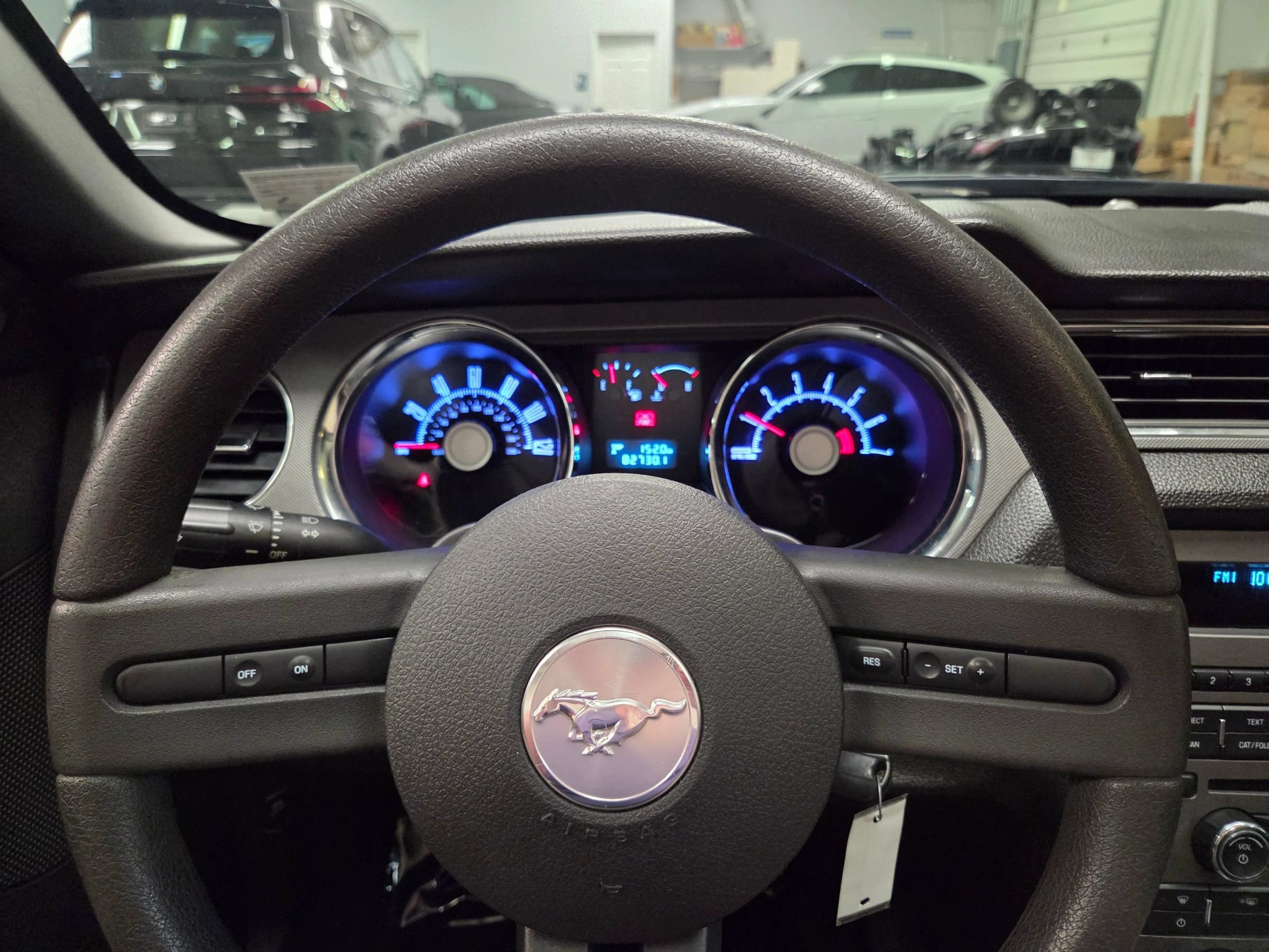 Used 2010 Ford Mustang Convertible RWD image 19
