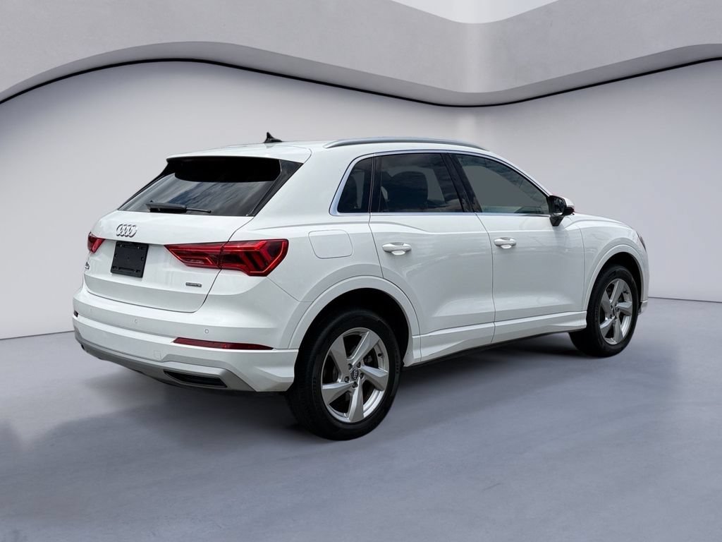 Used 2019 Audi Q3 2.0T Premium w/ Convenience Package AWD/4WD image 5