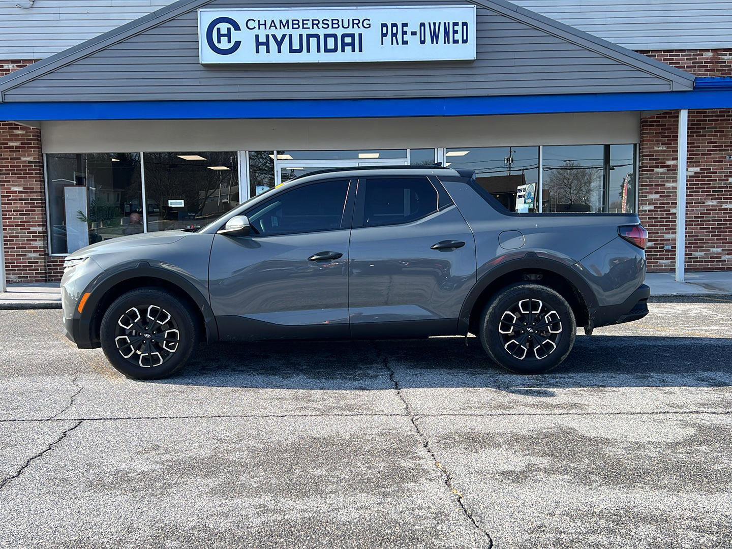 Used 2023 Hyundai Santa Cruz SEL w/ Activity Package image 2