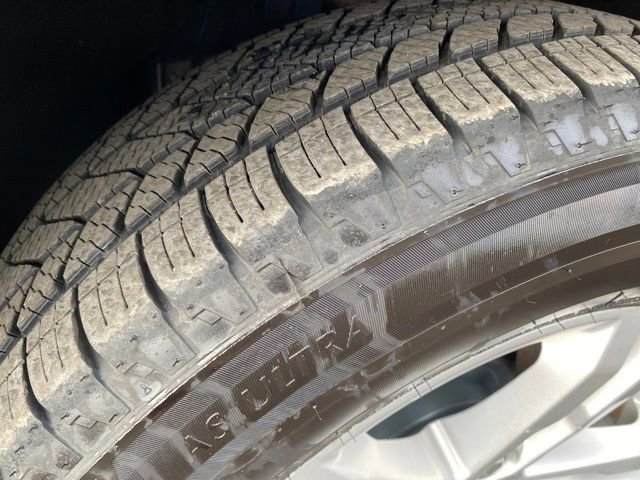 Used 2023 Ford Explorer XLT image 21