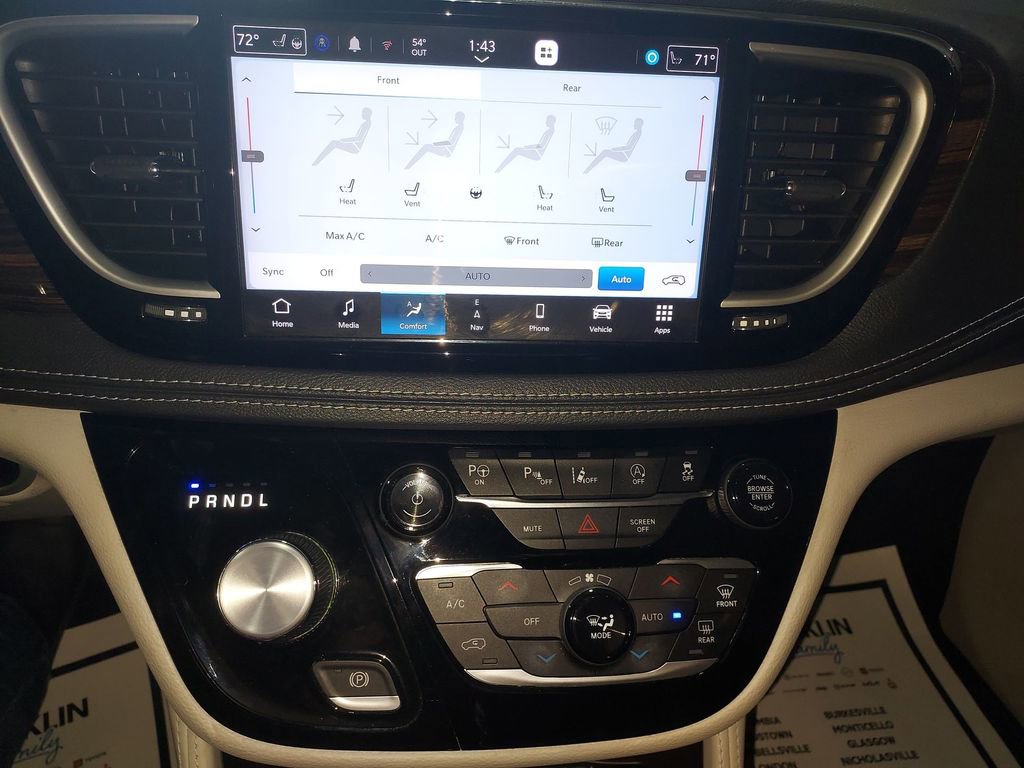 Used 2022 Chrysler Pacifica Limited image 25