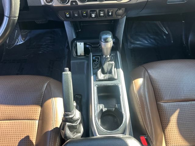 Used 2019 Toyota Tacoma Limited image 25