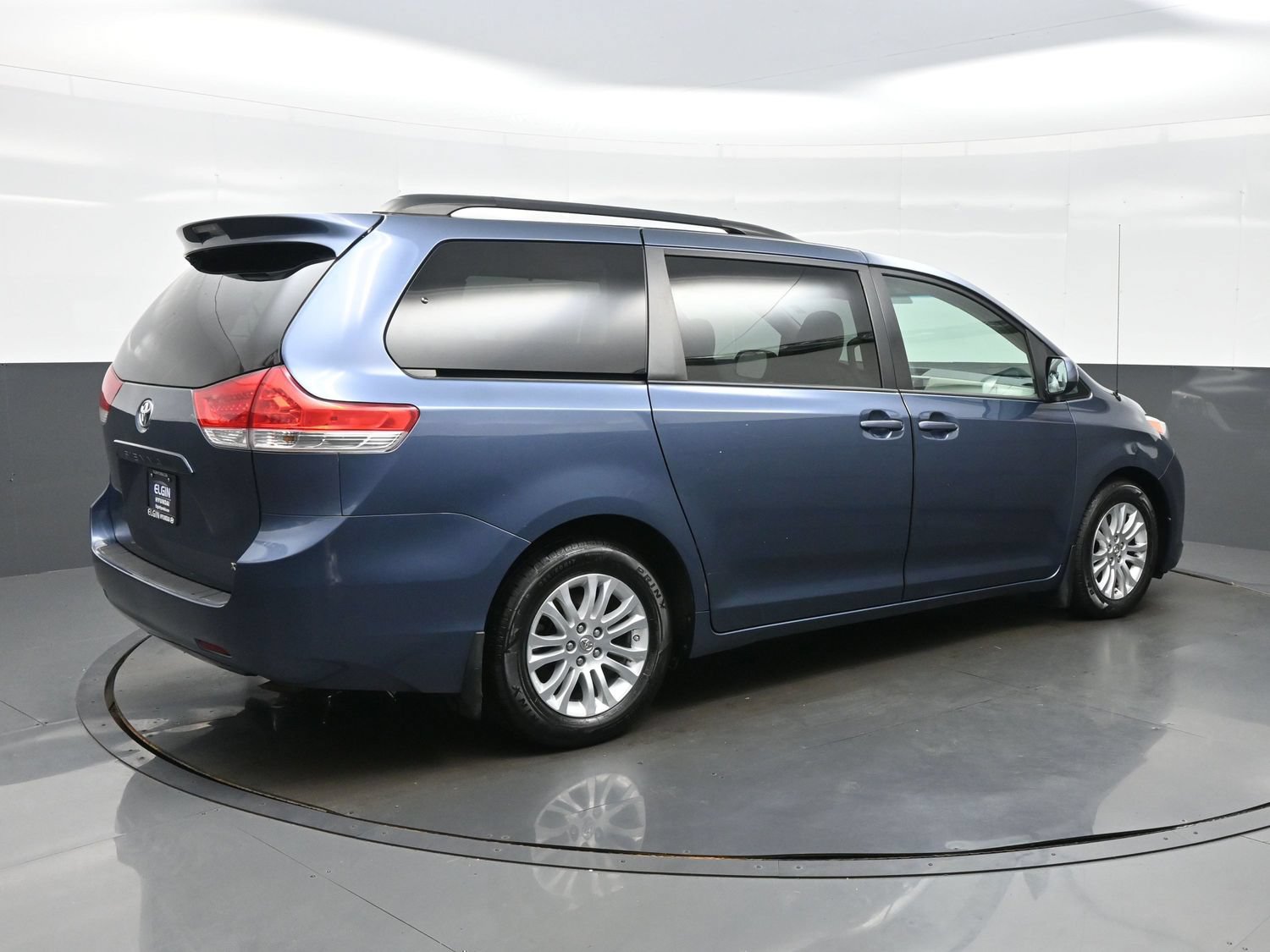 Used 2014 Toyota Sienna XLE FWD image 6