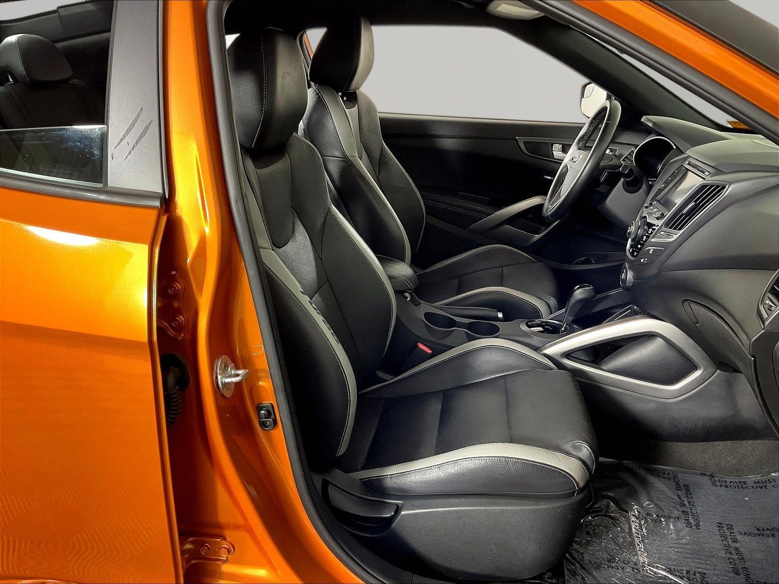 Used 2016 Hyundai Veloster Turbo FWD image 27