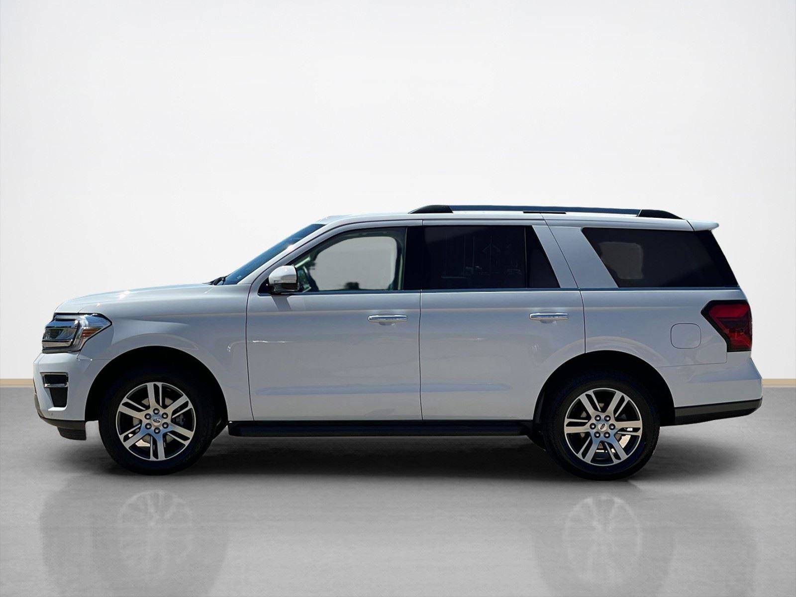 Used 2024 Ford Expedition Limited RWD image 4