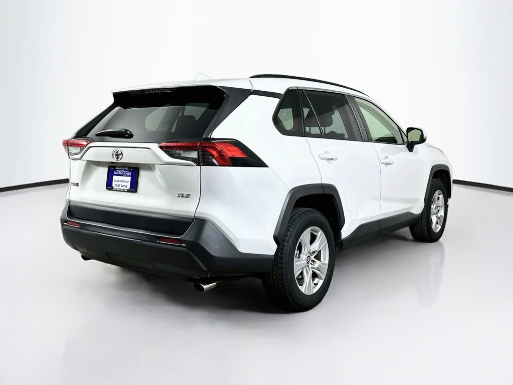 Used 2021 Toyota RAV4 XLE w/ Convenience Package FWD image 7