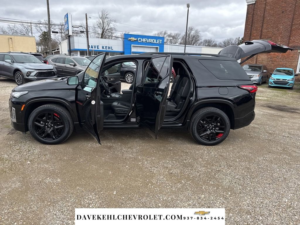 Used 2023 Chevrolet Traverse Premier w/ Redline Edition image 29