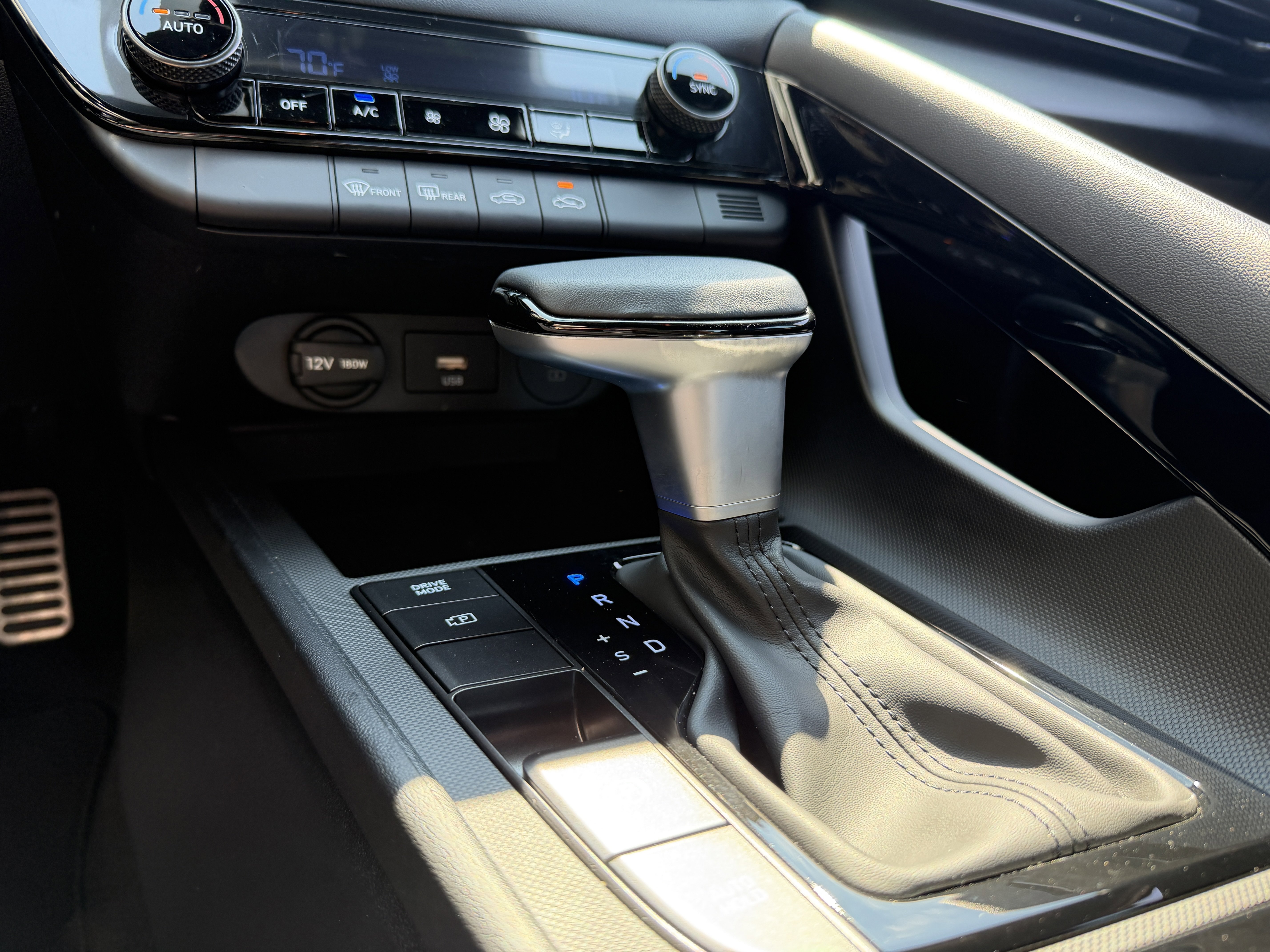 Certified 2025 Hyundai Elantra SEL image 34